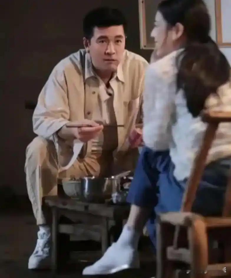 太能忍了！黄圣依录综艺时已知小三怀孕，竟笑着与前夫演恩爱戏码，网友：影后级演技！