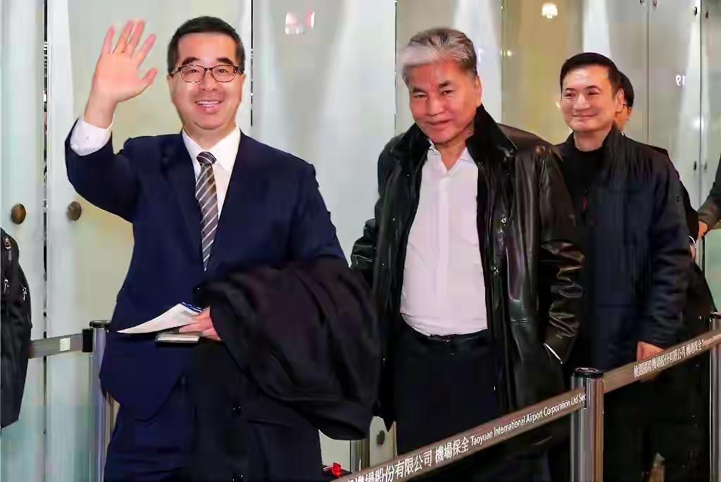 邱毅：国共智库论坛是台湾“求生之路”，赖清德正把台湾拖向绝路
 
当国民党副主席