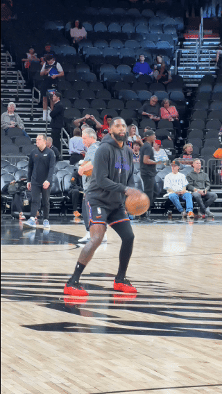 先来个中场三分热热身子 👀菲尼克斯太阳 ｜旭日东升｜公牛vs太阳