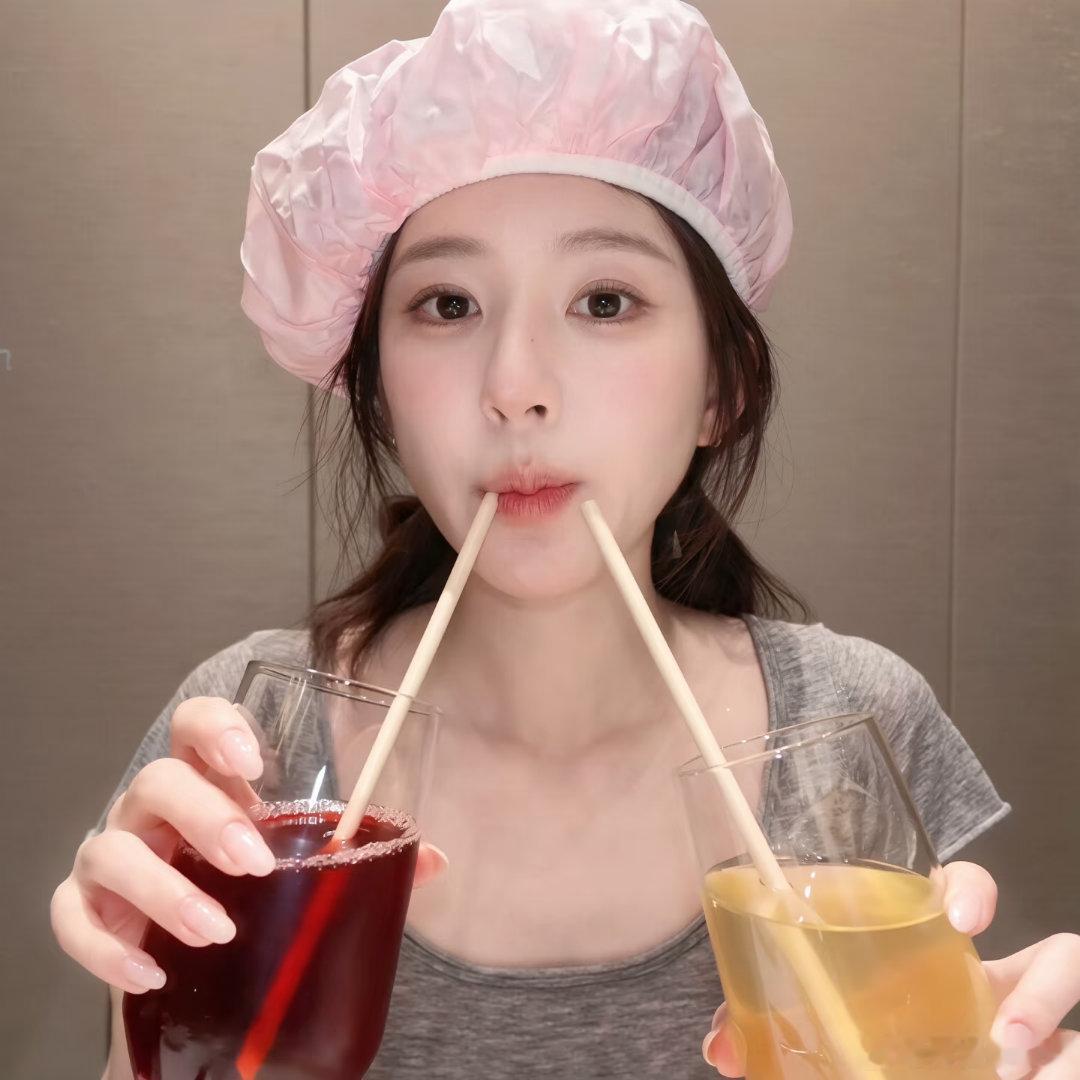 每日一善[超话] ☀️阳光信用 每日一善 善良是一束美丽的玫瑰，当你赠送他人时，
