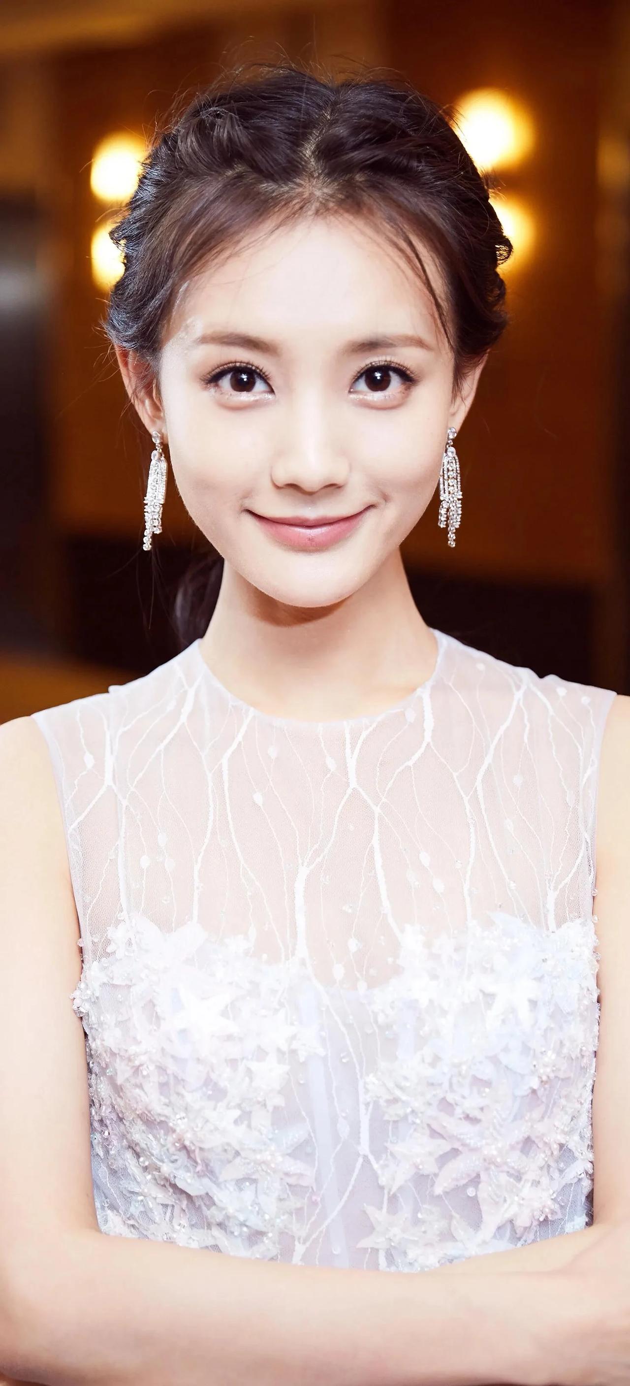 李一桐是一位中国内地的演员，被视为一位非常有才华和天赋的演员。他出道后很快就成为