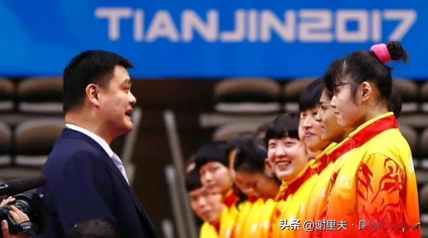 讨论一个现实点问题，中国女篮也应该找归化球员，FIBA规则允许为啥不用！王思雨和