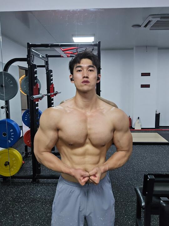 肩膀求求在大点