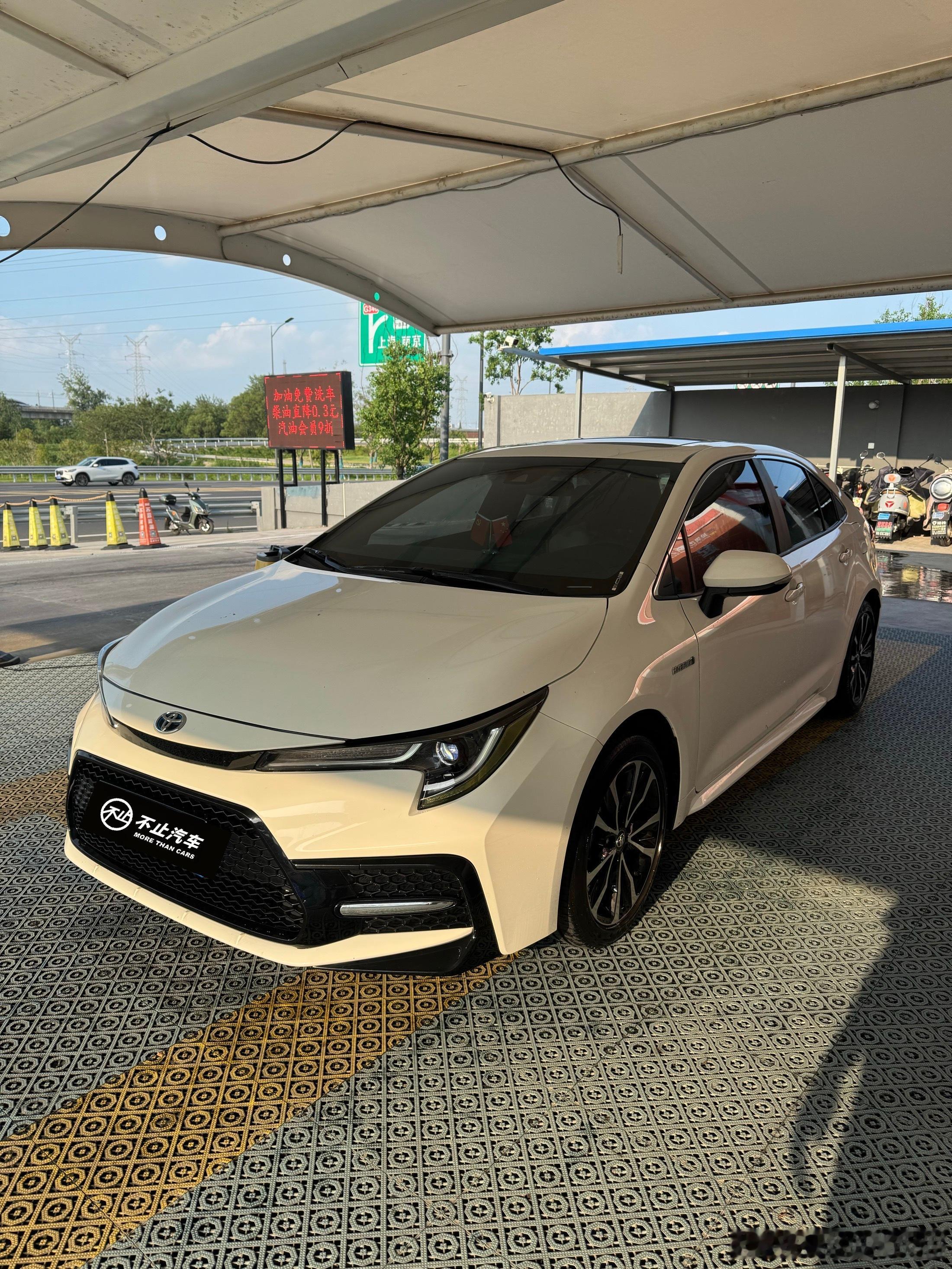 2022款双擎 1.8H E-CVT运动版22年2月上牌个人一手，2.2万公里实