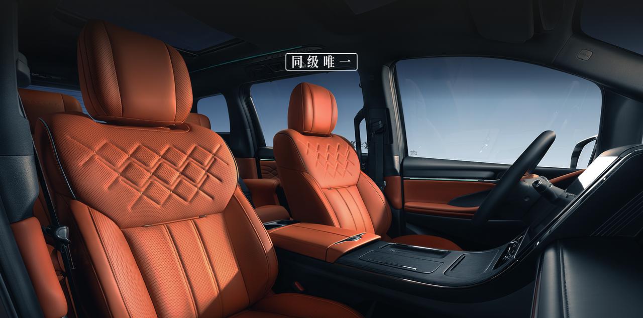 作为有着两个孩子的宝爸，选车时我从未执着于品牌或颜值，核心诉求始终是适配一家四口