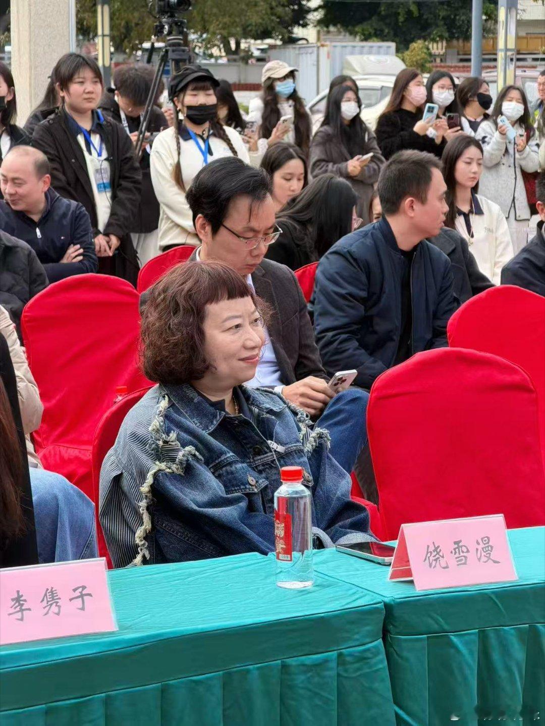 黄圣依饶雪漫首搭短剧开机这波破次元壁的神仙组合，直接把期待值拉满到天花板，光想想