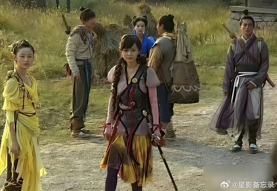 几位明星多年前的照片 