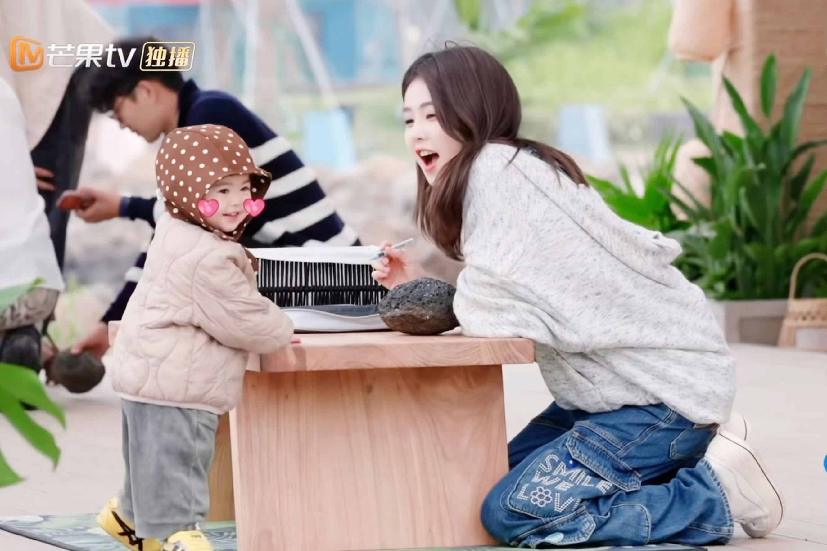 白鹿真的不能当我小姨吗谁懂啊！真的好想让 当我小姨🥹🥹温柔又可爱，性格还这么