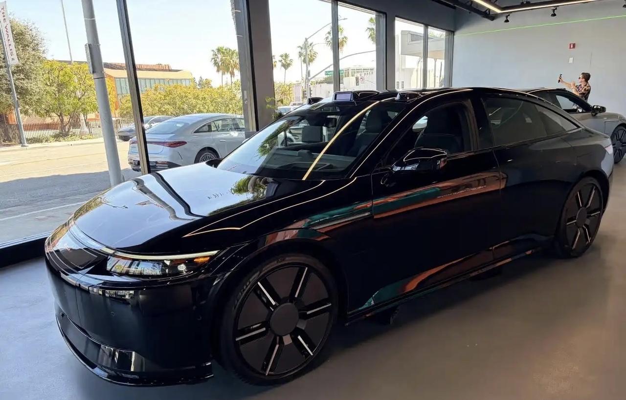 本田和索尼合作的一款电车，在美国已经交付了，差不多8.9万美元，（约合人民币65