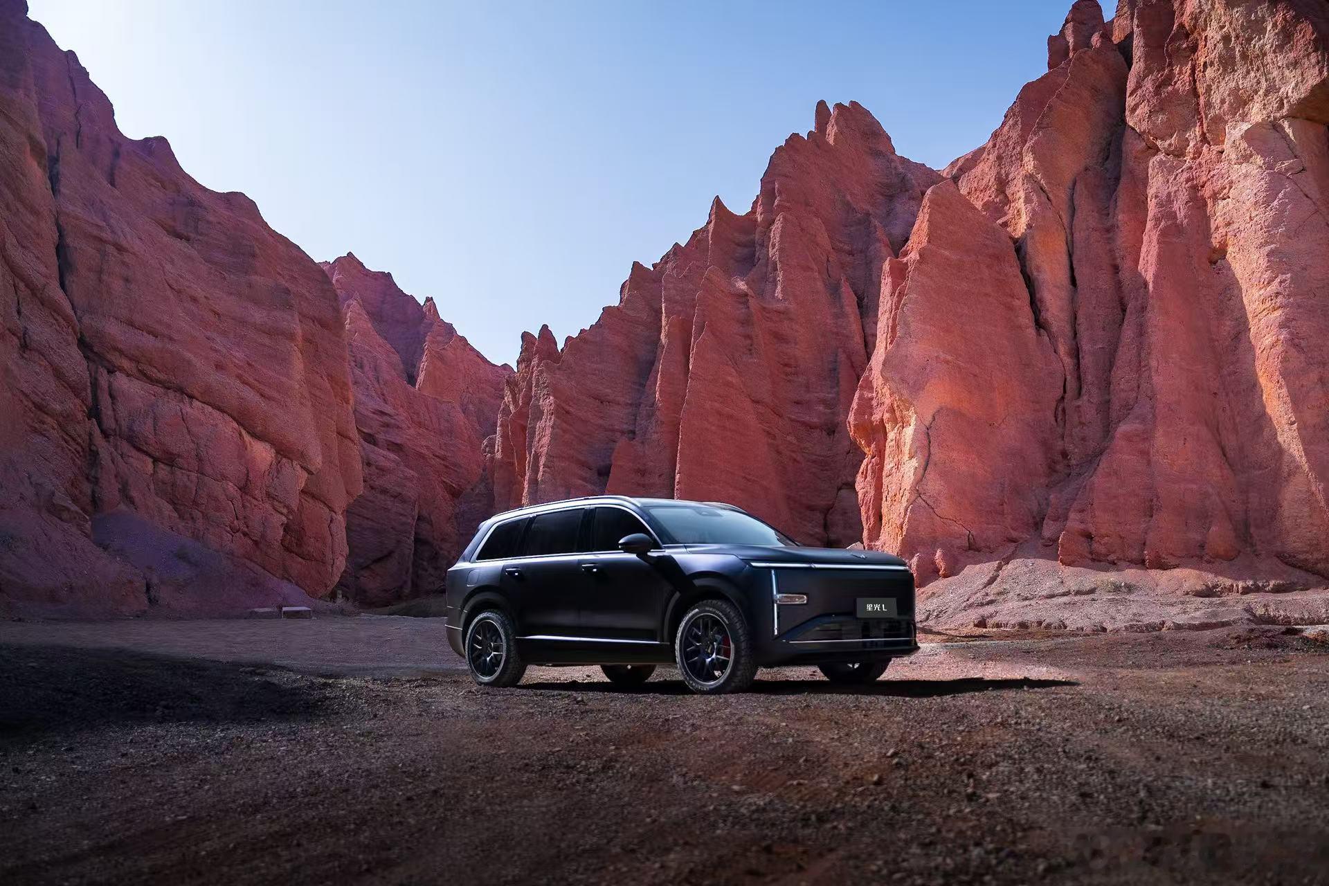 星光L  上市首月斩获中大型插混SUV7月销量TOP2热度、口碑齐走高星光L上市