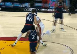 快船3分钟被热火打停唯一原因，快！
北京时间12月2日，快船与热火的比赛仅打3分