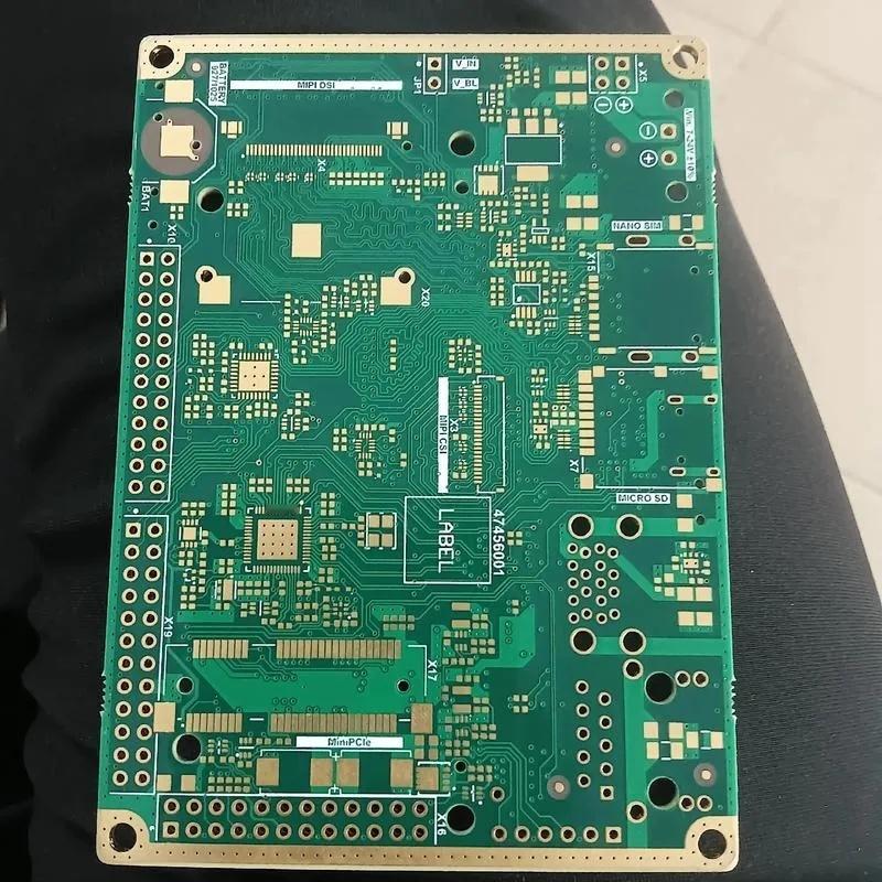 当前PCB（印制电路板）行业正处于一场由AI算力爆发引发的“超级周期”中。AI服