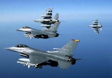 真是闹心，在大年初二的时候美国联合日本在中国附近海域进行军事演习。
 
美国的飞