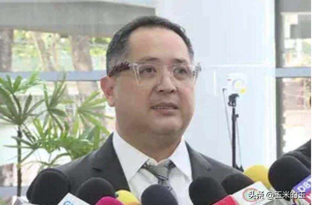 菲律宾众议员邦·孙泰的妻子发表公开声明，表示她本人及子女与该奎松市议员在众议院弹