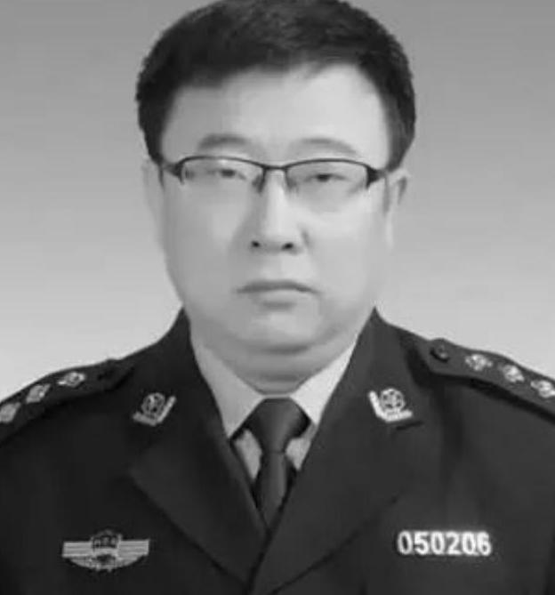 2016年，内蒙古一副所长因不肯徇私而因公殉职，6年后他的儿子高考652分，谢绝