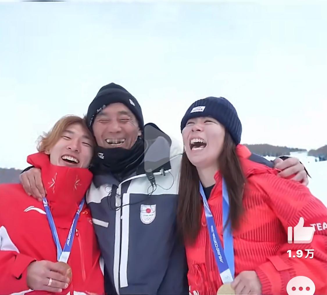 左藤康弘日前在中国社交媒体发表感言：感谢中国政府、中国人民，允许他在执教日本选手