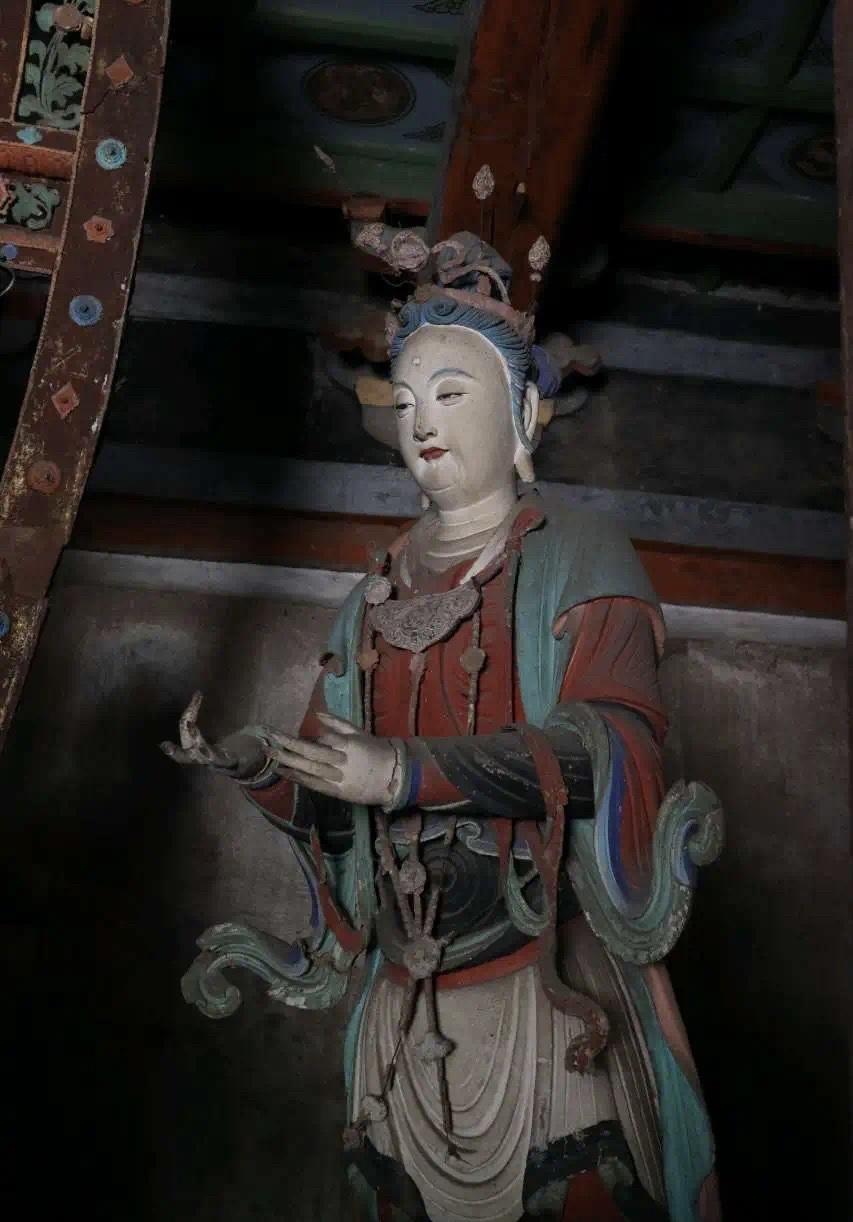 当你的才华还撑不起你的野心时，那你就该静下心来好好学习。我们总是抱怨工作不好，觉