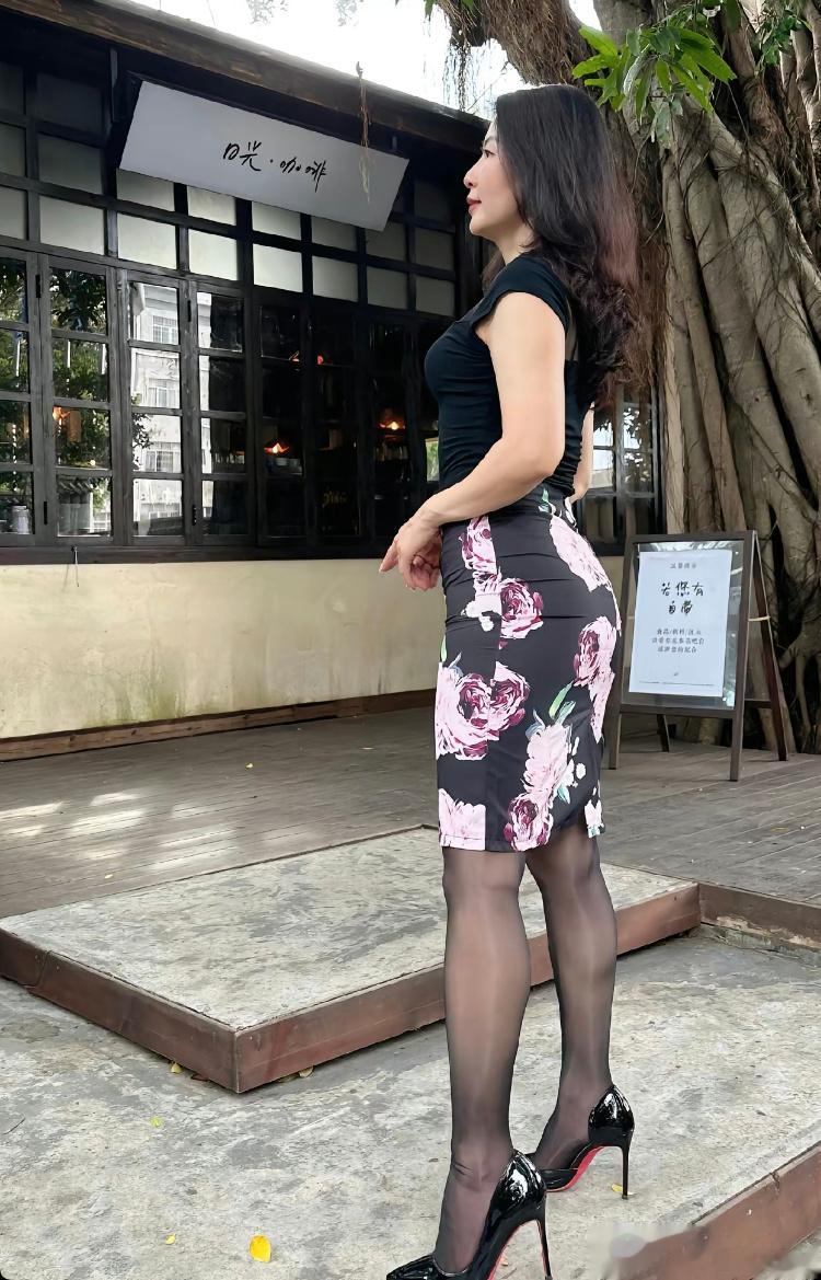 小燕子阿姨 ​​​