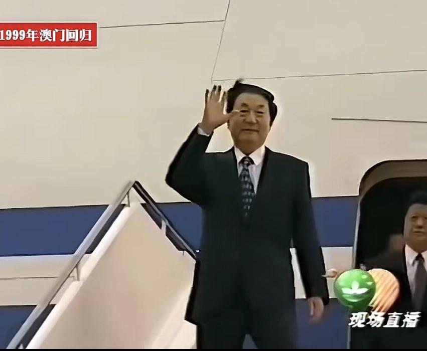 见到这一幕，羡慕那些被选上驻港澳的战友！

想起入伍时，那个时候我们在珠海体育中