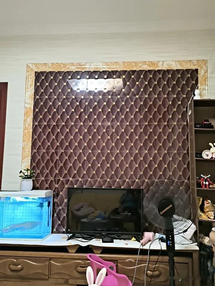 不过不同地区差异还挺大。有些地方会称“姑婆”。要是母亲那边姑姑的妈妈，就得叫外婆