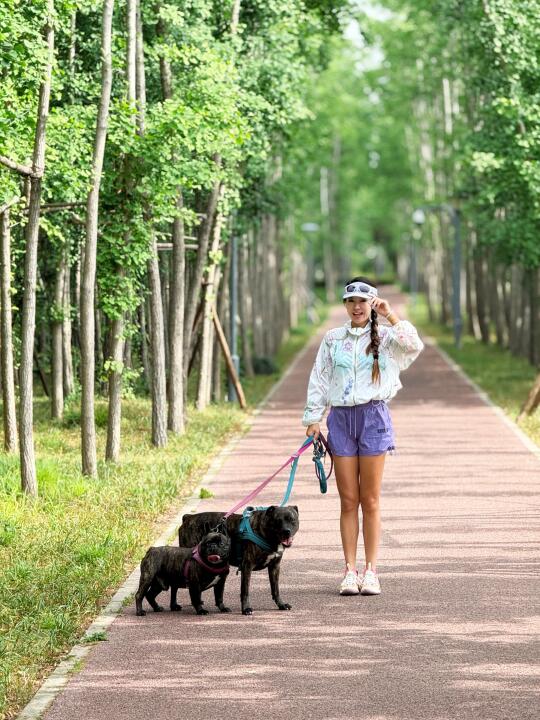6:30am带双犬极限晨跑｜户外女孩的暴汗仪式