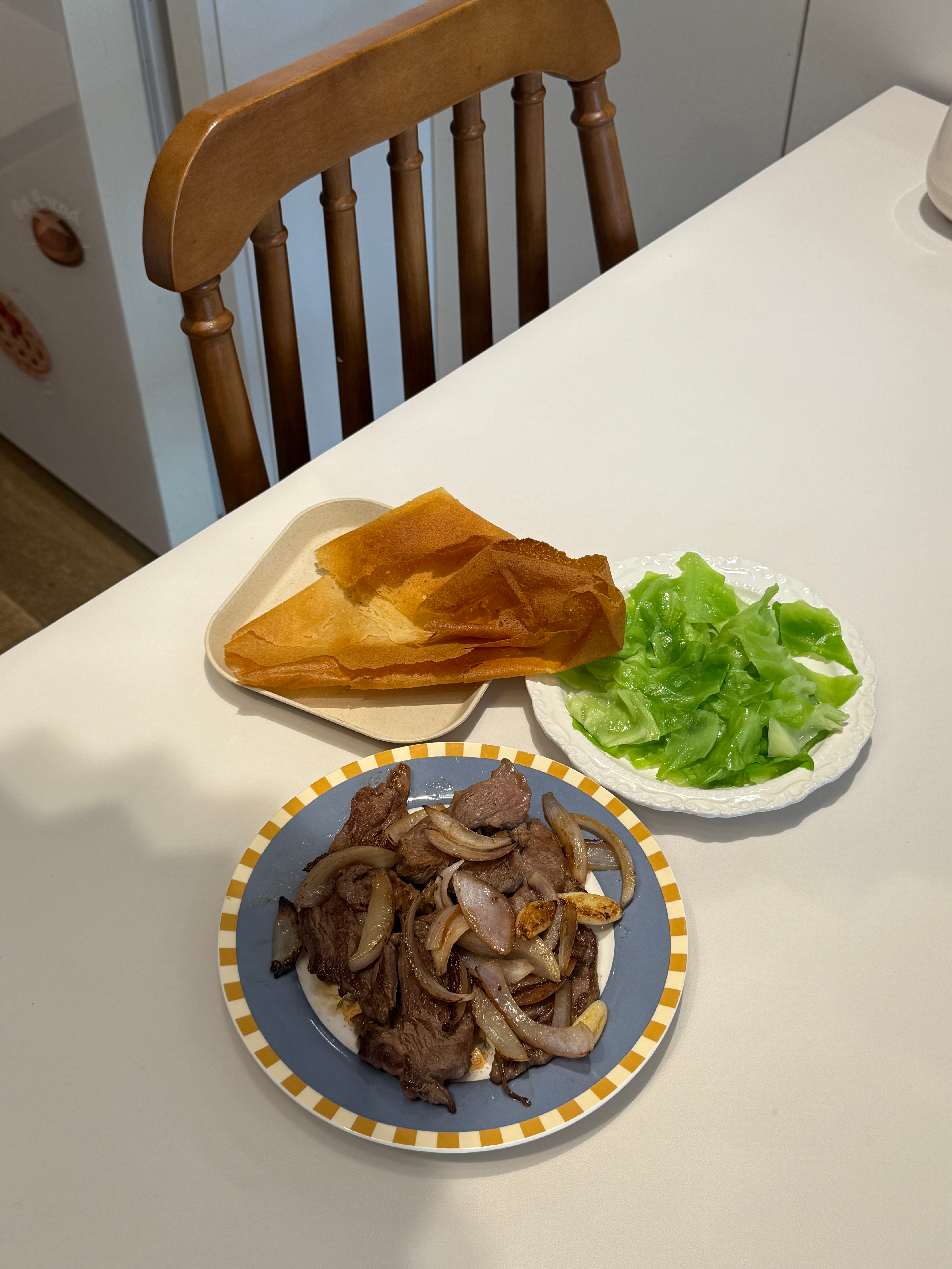 假期不带娃两天放松一下自己!!戒两天重油重盐的饮食～还有我的倒立也能自己独立解锁