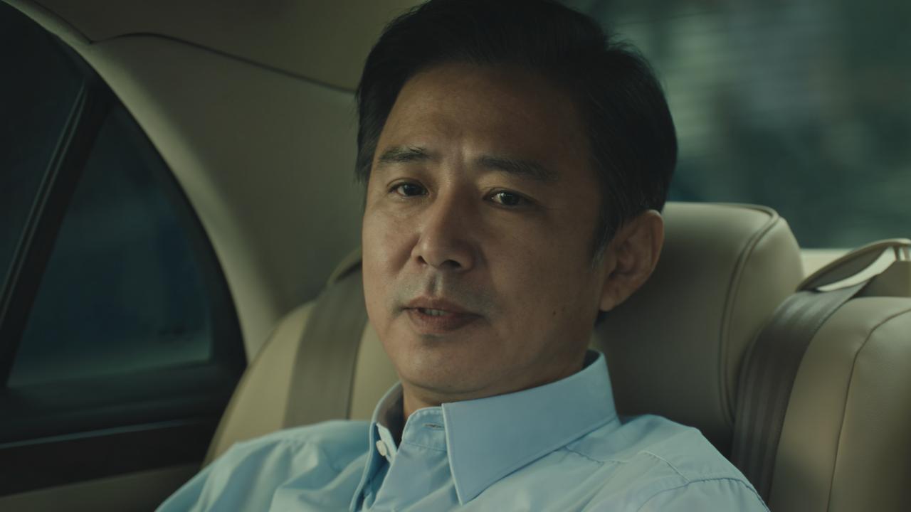 《交锋》朱应甲太狠，谢逢时被逼跳楼！谢逢时在跳楼之前，他为了给儿子谢小舟安排好后
