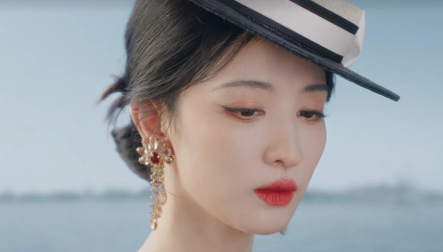 《这一秒过火》播1天就翻车了？观众评价剧情瞎编太离谱，演技尬到抠脚！张凌赫又被推