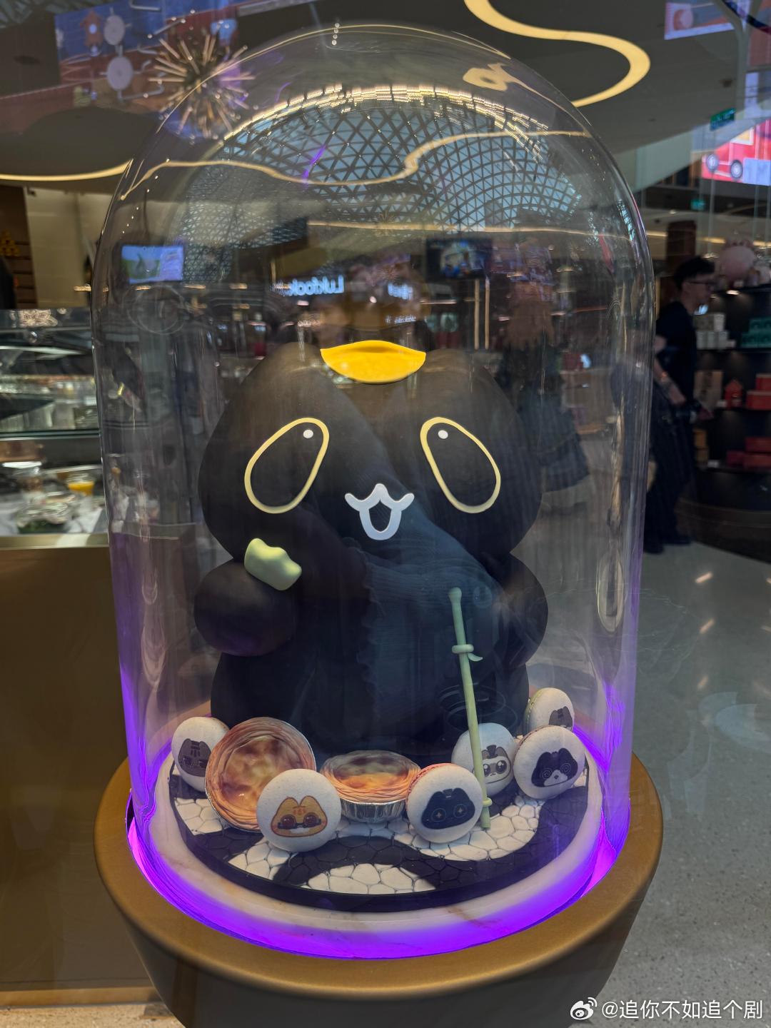 克莱恩甜品店一日店长又幸福了 没在主题店遇见克莱恩简直损失巨大！愚者先生就是要吃