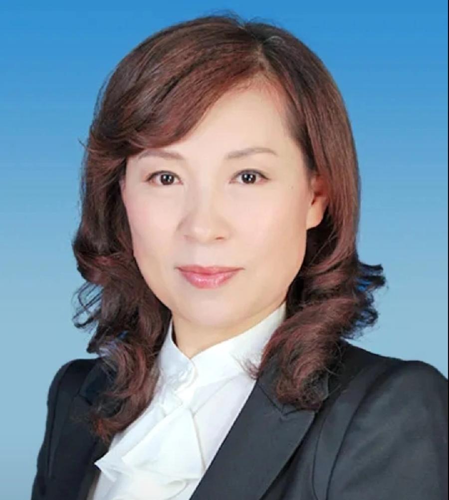 打扮这么精致，这么爱美，被公诉进去了，美不成了！数额特别巨大，至少10年起步，今