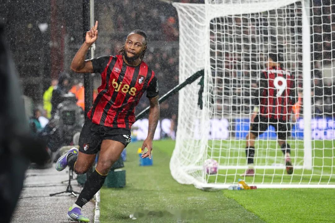 罗马诺消息，塞梅约预计将在一月份转会，球员6500万英镑的违约金条款大概有效期至