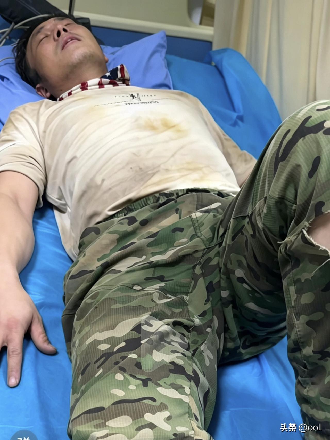 云飞在工地干活，因中暑抽搐被送进了医院，浑身脏兮兮的看着好可怜。

身为上门女婿