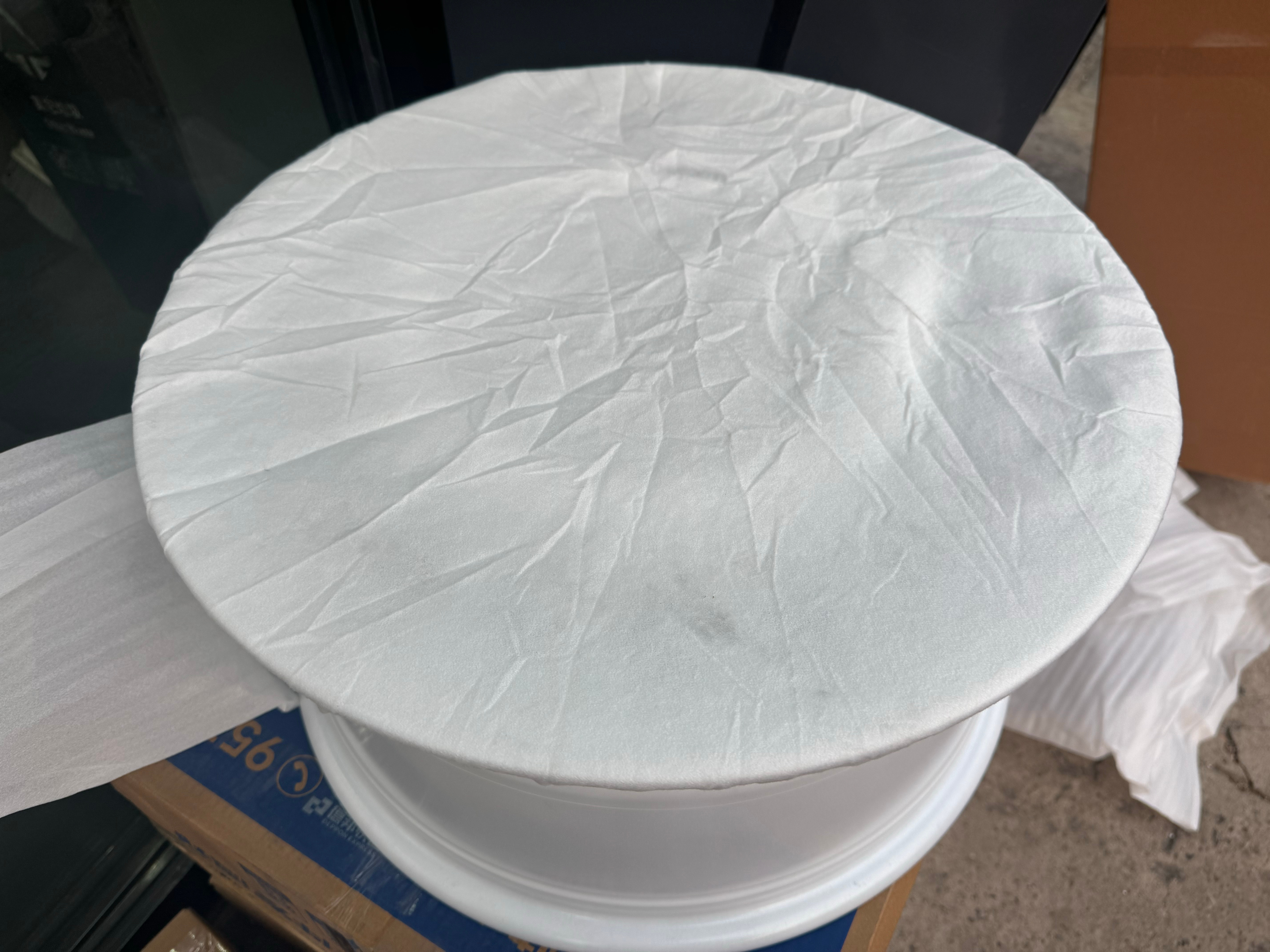 rotiform轮毂到了重新喷了白漆 不过暂时还不能装车 