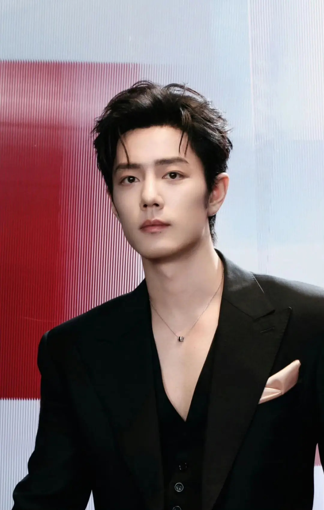 肖战今日Nars品牌新品发布会线下活动出图 