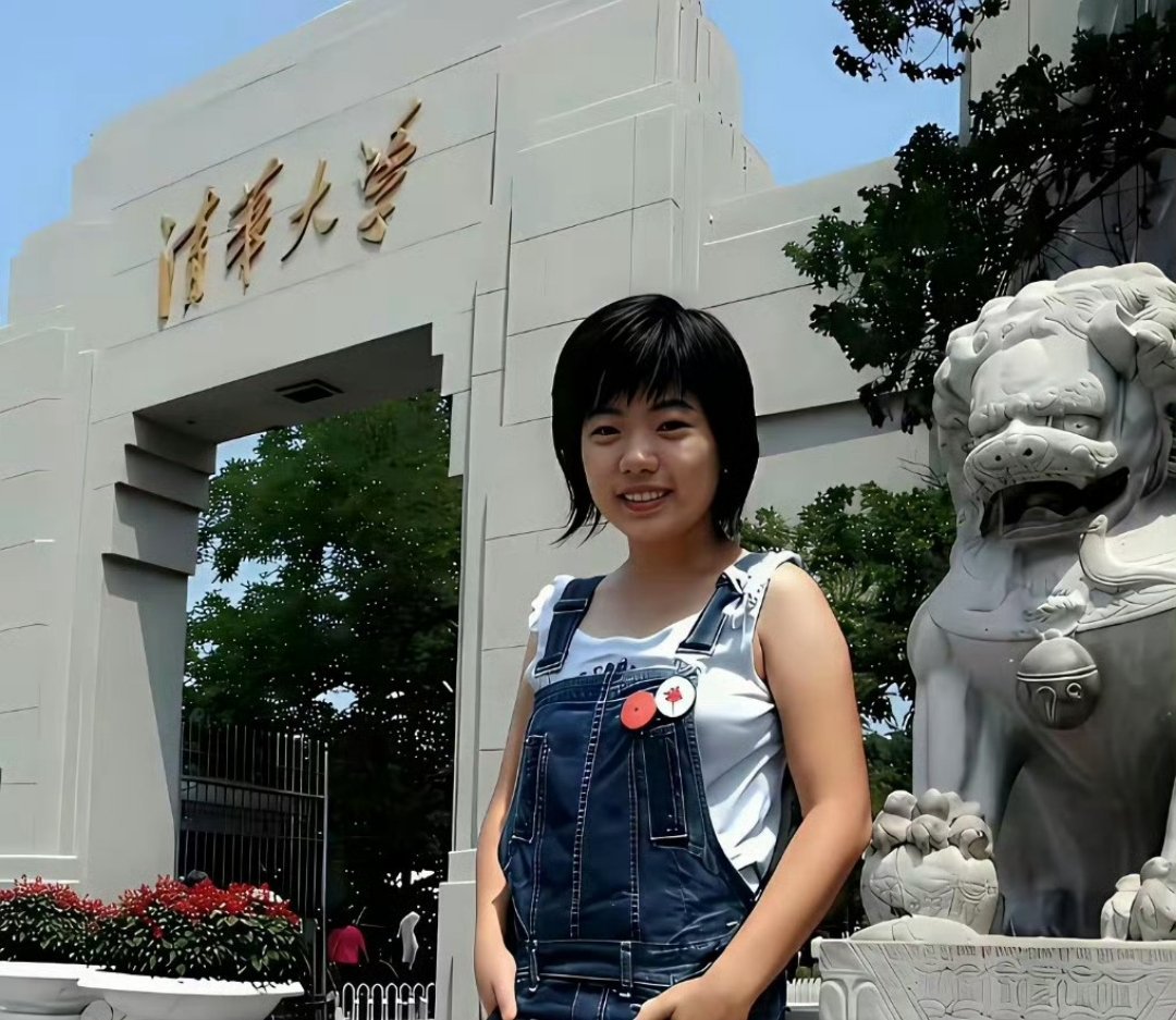 蒋方舟的人生际遇实在让人羡慕，从小到大几乎不用承受应试备考的压力。从升入重点高中