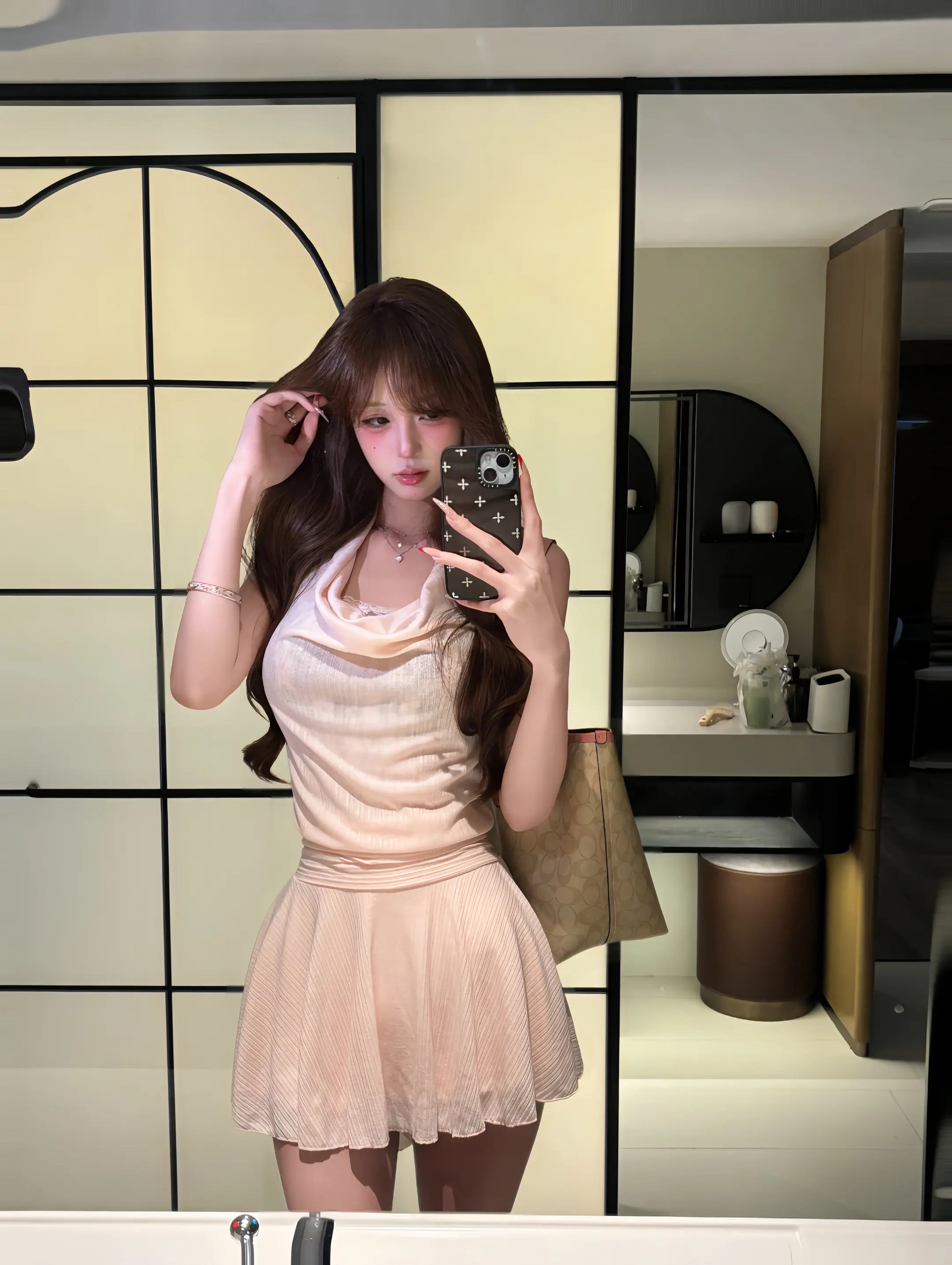 晚安 你的账号我不看了 你跟谁好我也不在乎了