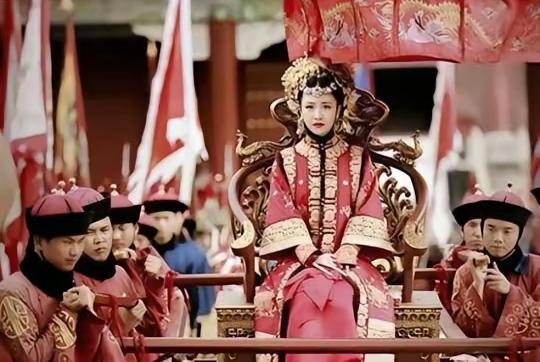 北魏兰陵长公主撞见贴身婢女怀上驸马刘辉的孩子，愤怒之下，当即用鞭将婢女活活打死，