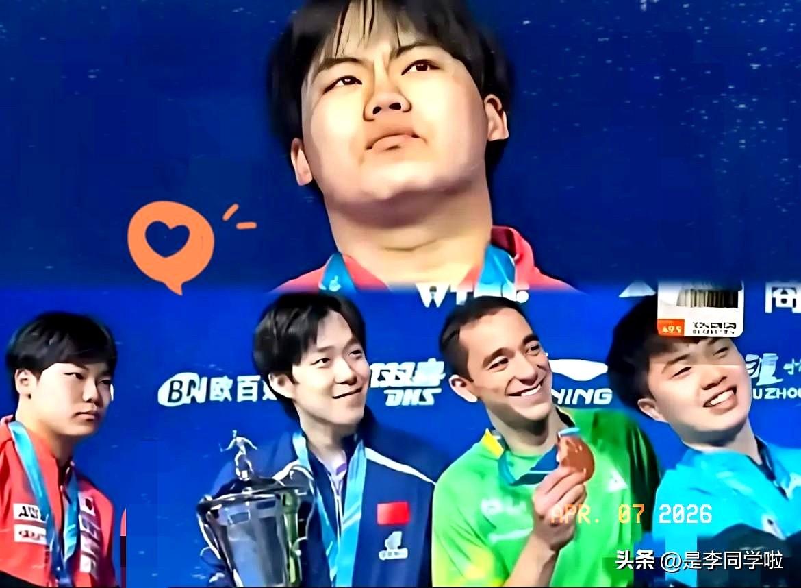 嘶，松岛辉空这小子，颁奖台上一张“全宇宙欠我几百万”的臭脸，双手倒背，下巴都快戳