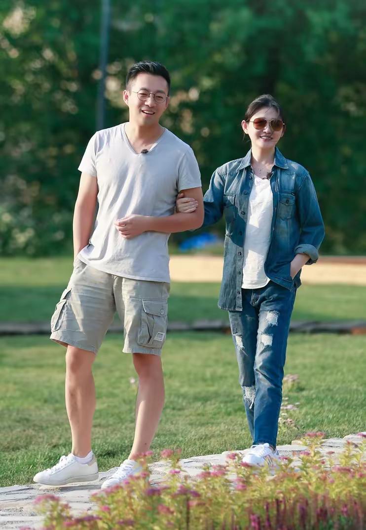 嫁富豪就图个财？
大S离婚，真不是因为汪小菲家“没钱”了！
这观点太天真！
🙄