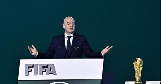 卡塔尔世界杯，国际足联从中国赚走了16亿美元，从印度只拿到了1亿。
 
FIFA