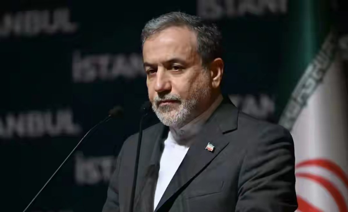 伊朗外长怒怼马克龙：以色列炸气田你不谴责，伊朗反击你才喊停，很可悲！美伊以冲突