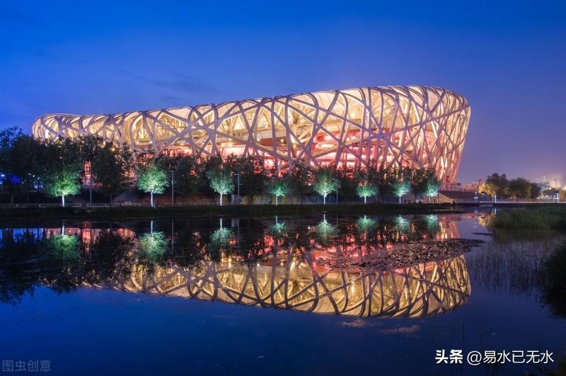 精功集团起源于浙江绍兴的一家乡镇经编机厂，金良顺起初是厂里的木匠，后来成为厂长，