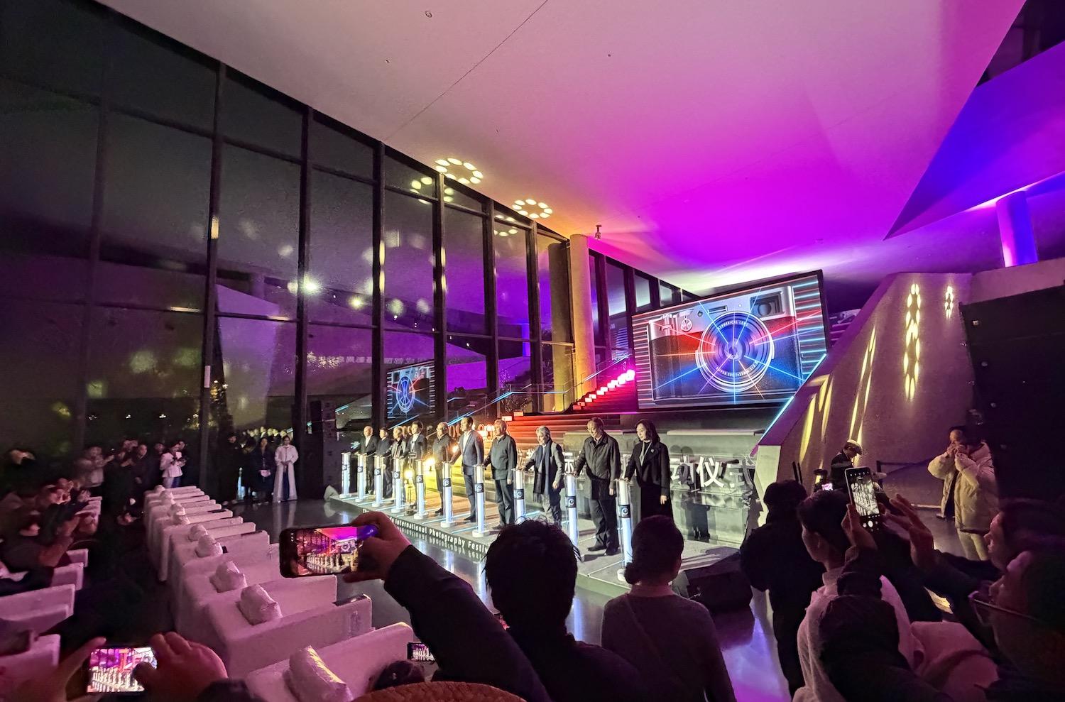 光影融生启蓉城!2025第三届成都国际摄影周正式启幕