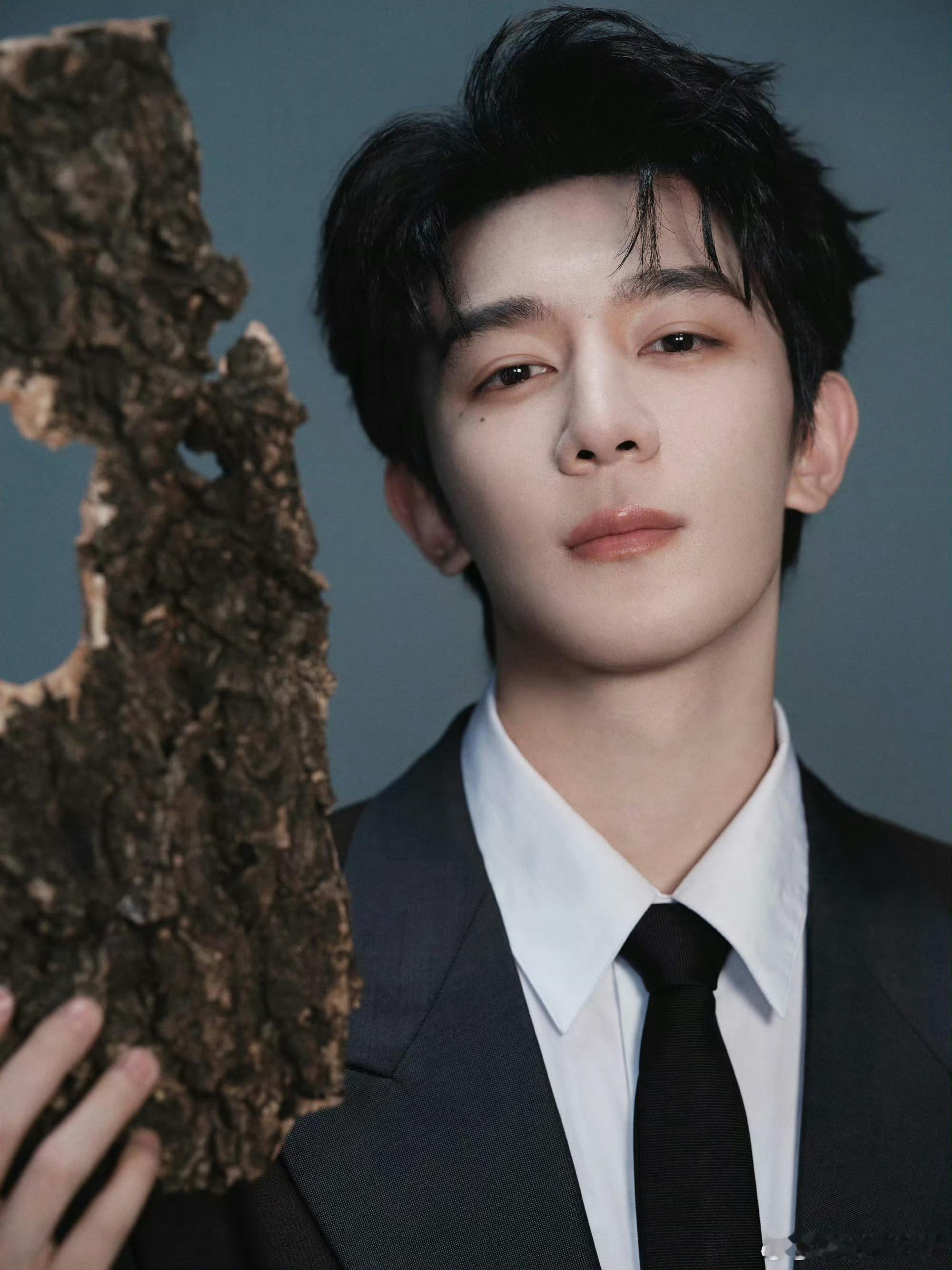 夏之光除了帅还是帅夏之光突然杀出一张帅脸谁懂啊！夏之光一出场直接帅到我失语，那个