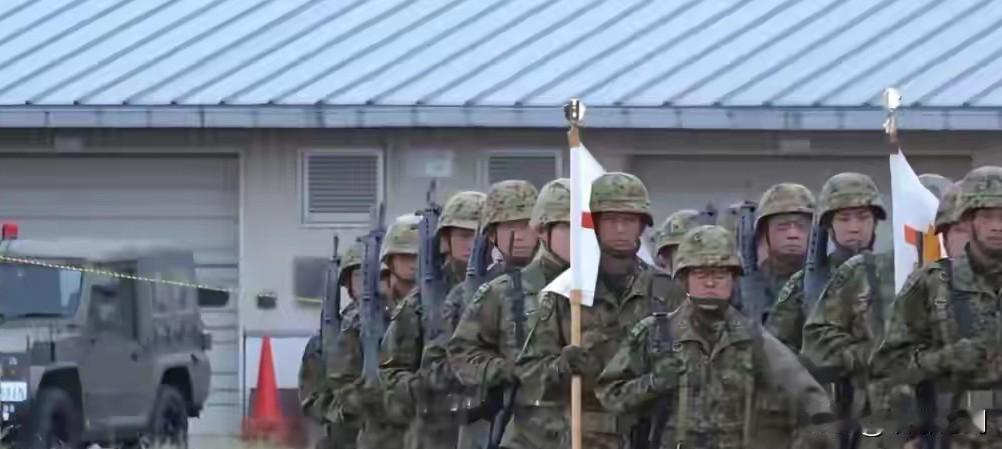 乌克兰出现日本战斗分队，是自卫队正式出兵吗？

很多人看到消息直接炸锅：日本自卫