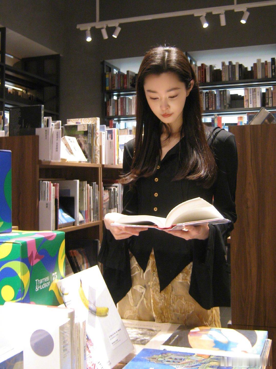 宋轶书店plog宋轶书店look ​​​