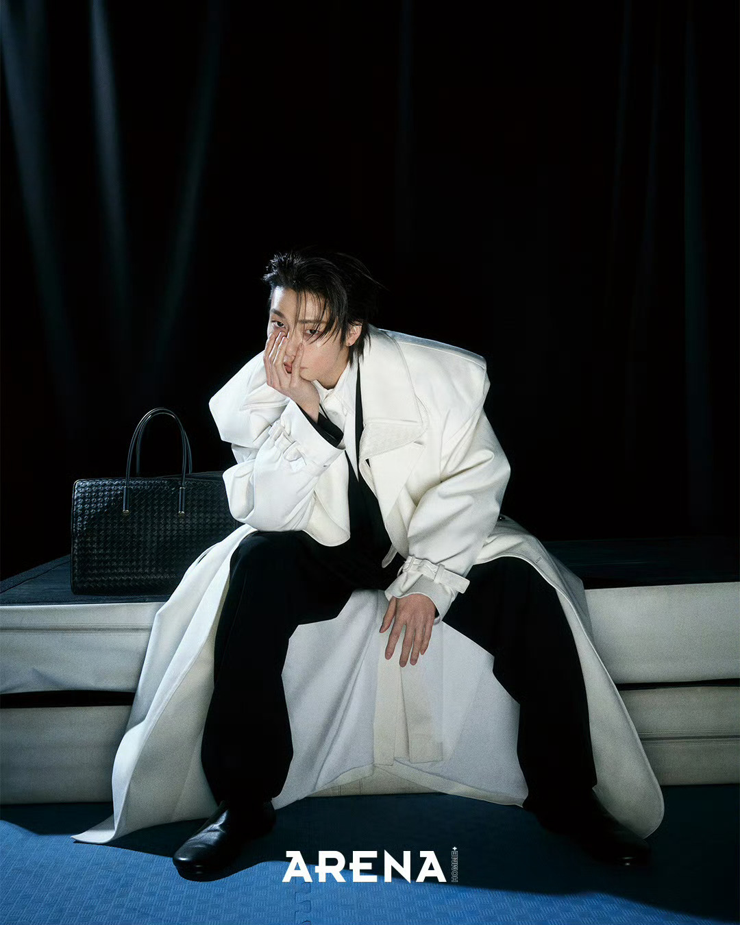 梁精寅 x Bottega VenetaARENA HOMME+ KOREA F