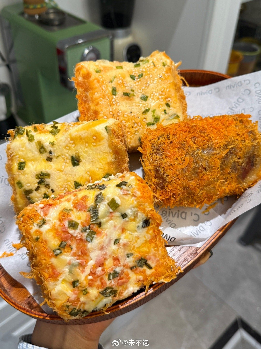 本周ktt老式肉松包（四款不同组合的包邮套餐）恰巴塔（姜黄恰巴塔、芝士酸黄瓜牛肉