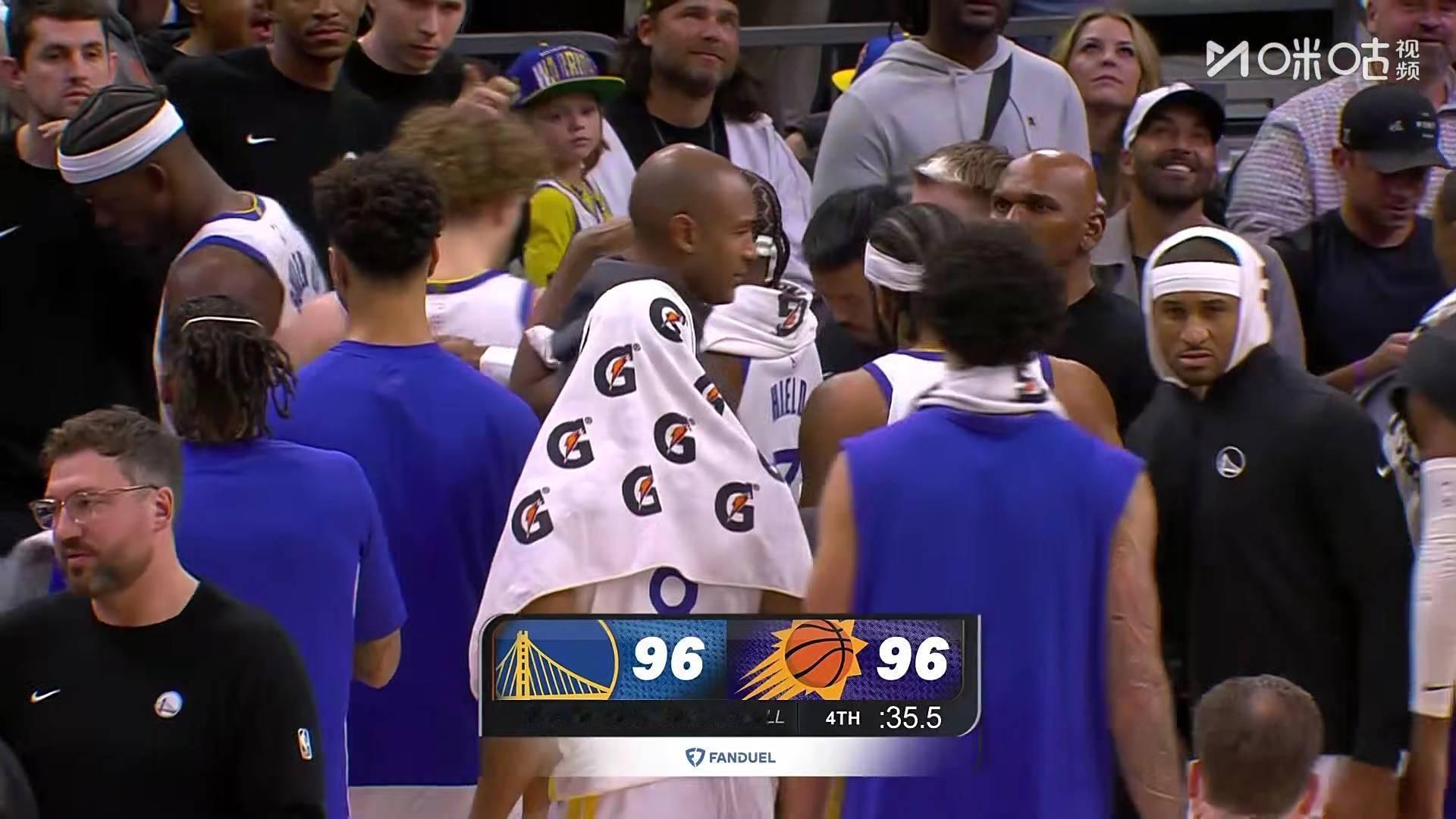 库里两罚进，巴特勒三分坚决投进，一回合5分追平，又打到关键时刻勇士vs太阳