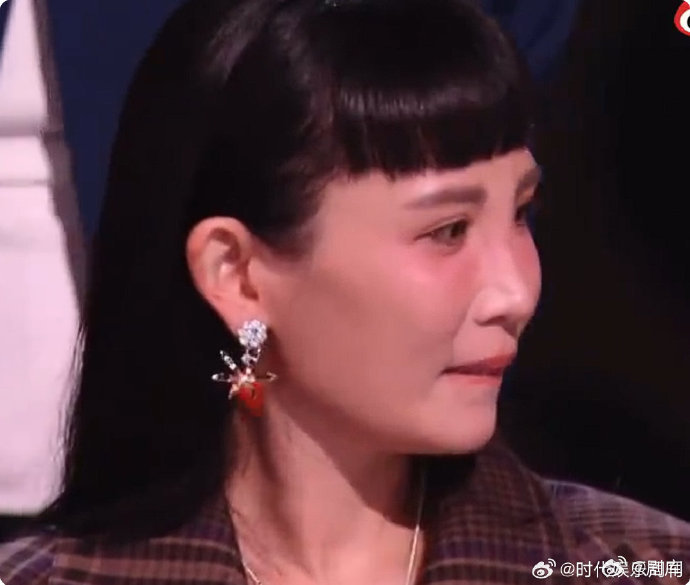 魏如萱胡萝卜耳钉个人审美真的没得说，小小耳饰也能搭配出别样风采歌手歌单